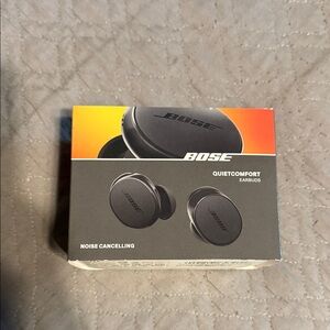 BRAND NEW Bose Noise Cancelling QuietComfort Wireless Bluetooth Earbuds in Black